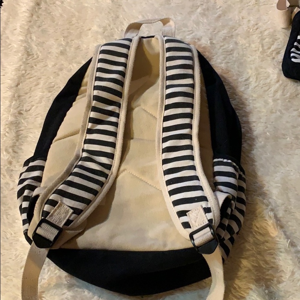 Backpack - Picture 2 of 4